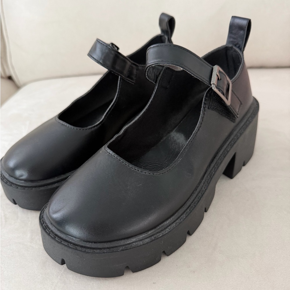 Black Platform Mary Jane Shoes with Buckle Strap